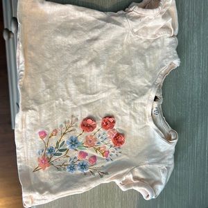 Baby Gap girl shirt, flowers
